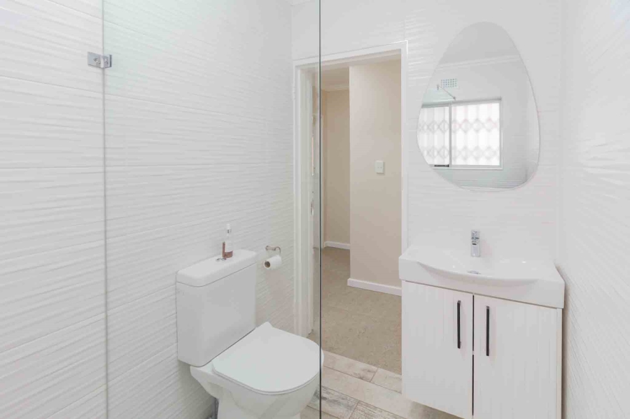 2 Bedroom Property for Sale in Table View Western Cape